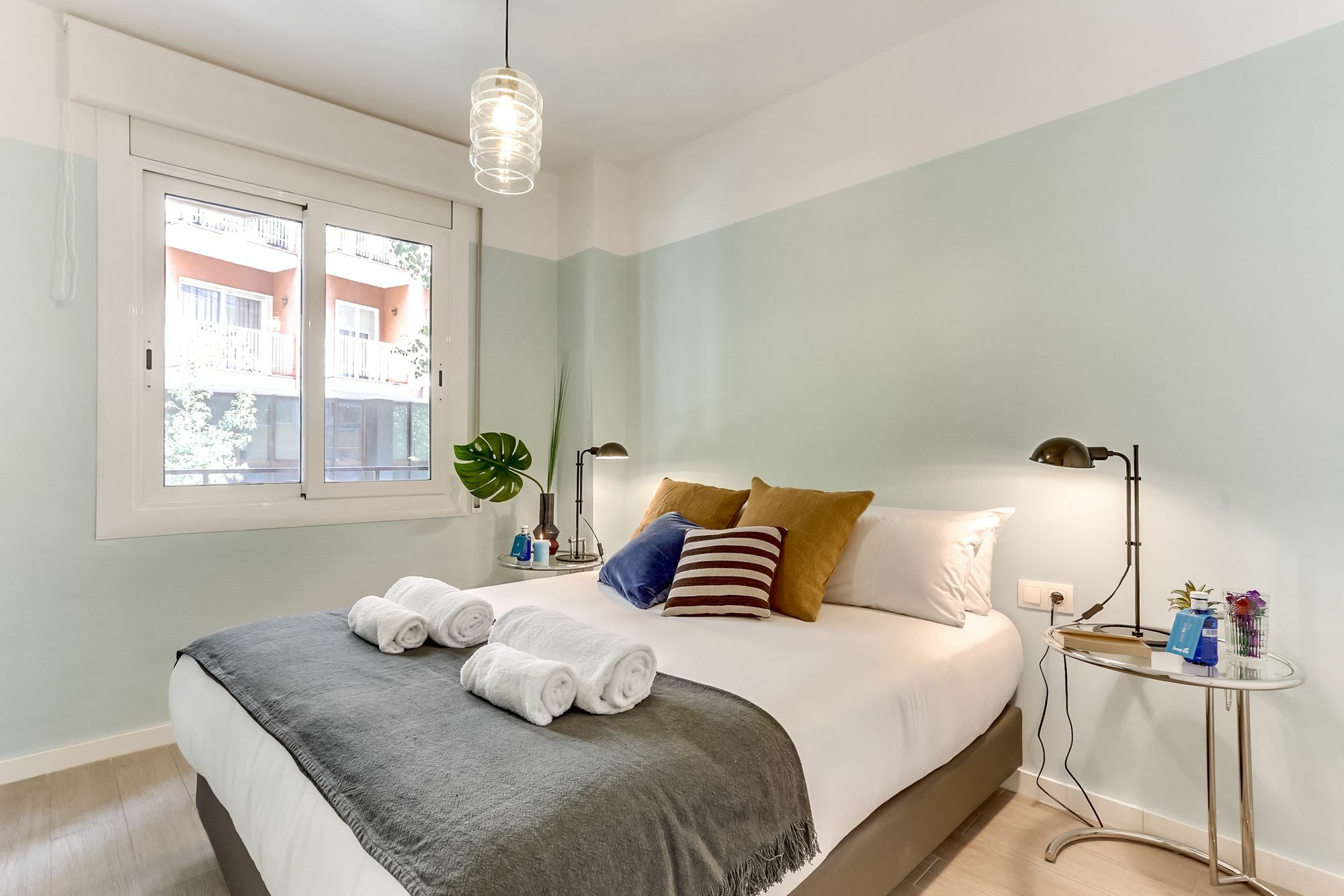 Sweett - Sants Apartment Barcelona Bagian luar foto