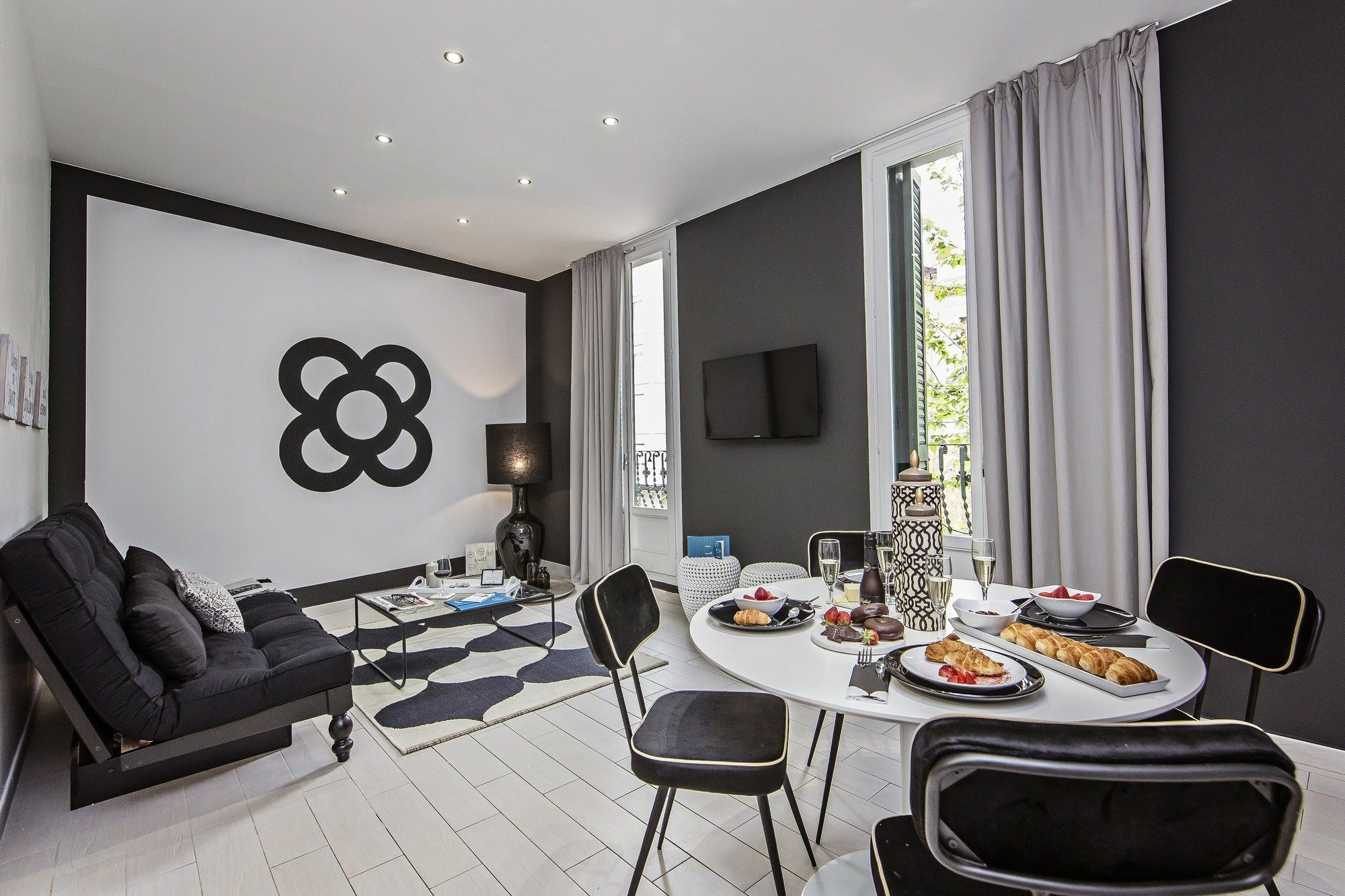 Sweett - Sants Apartment Barcelona Bagian luar foto